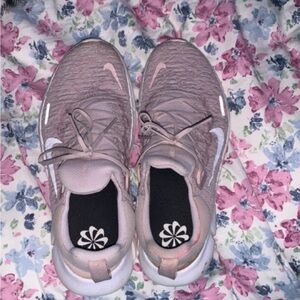 Women’s nike shoes